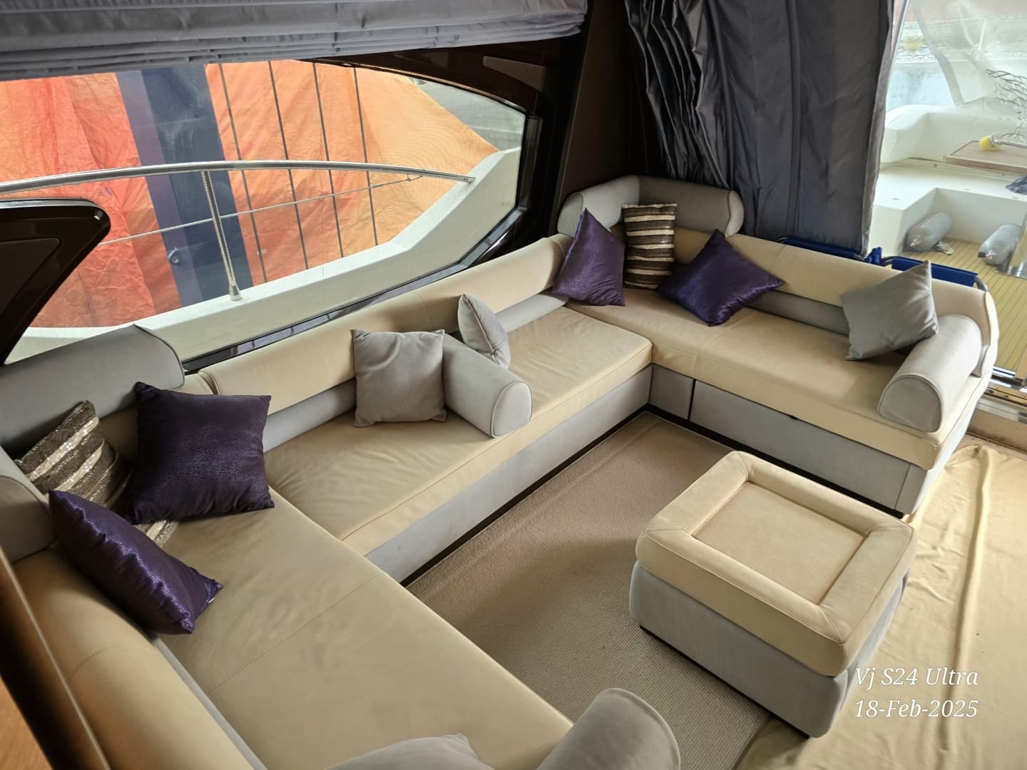 2011 Azimut 70