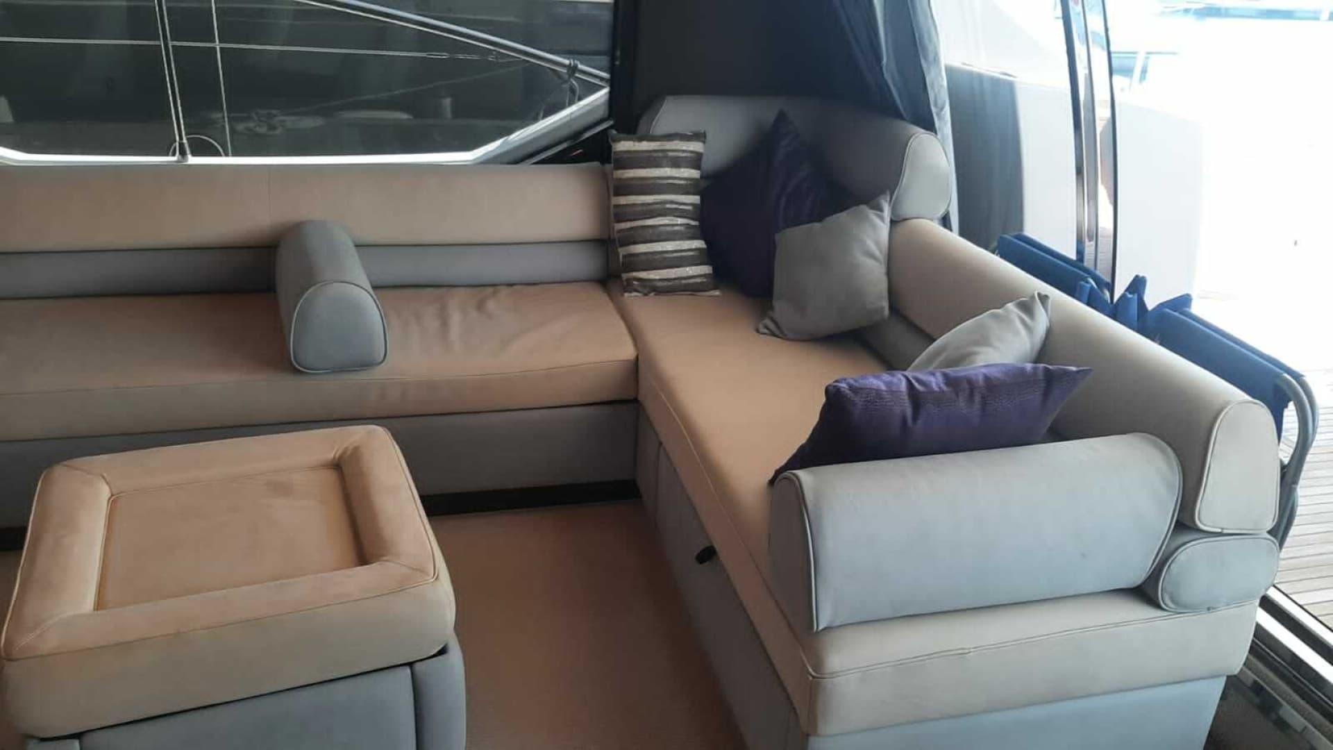 2011 Azimut 70