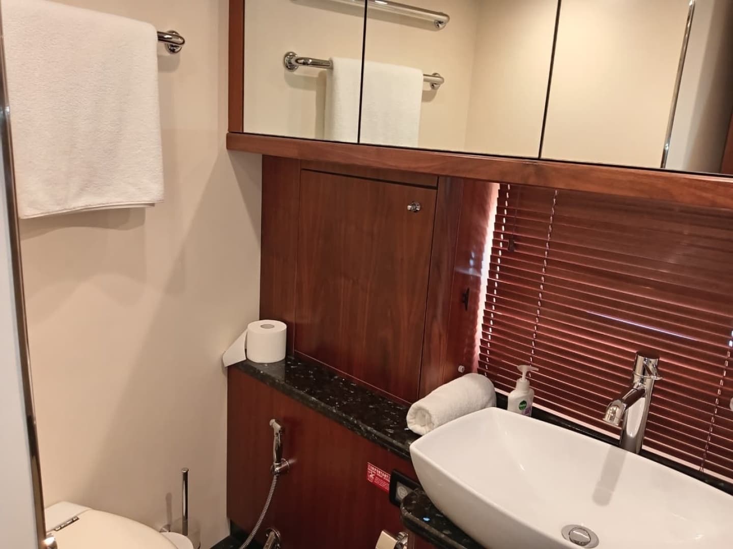 2006 Sunseeker Predator 82