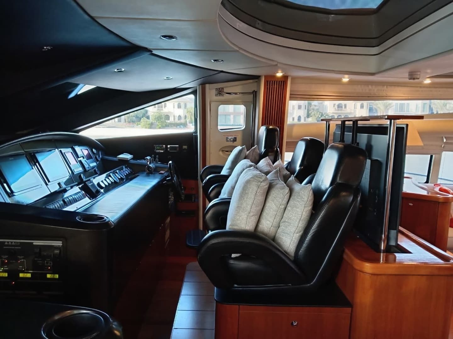 2006 Sunseeker Predator 82