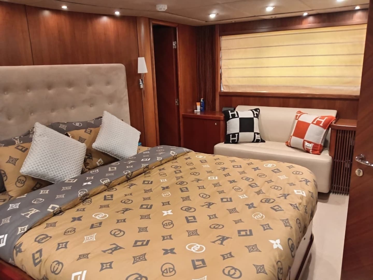 2006 Sunseeker Predator 82