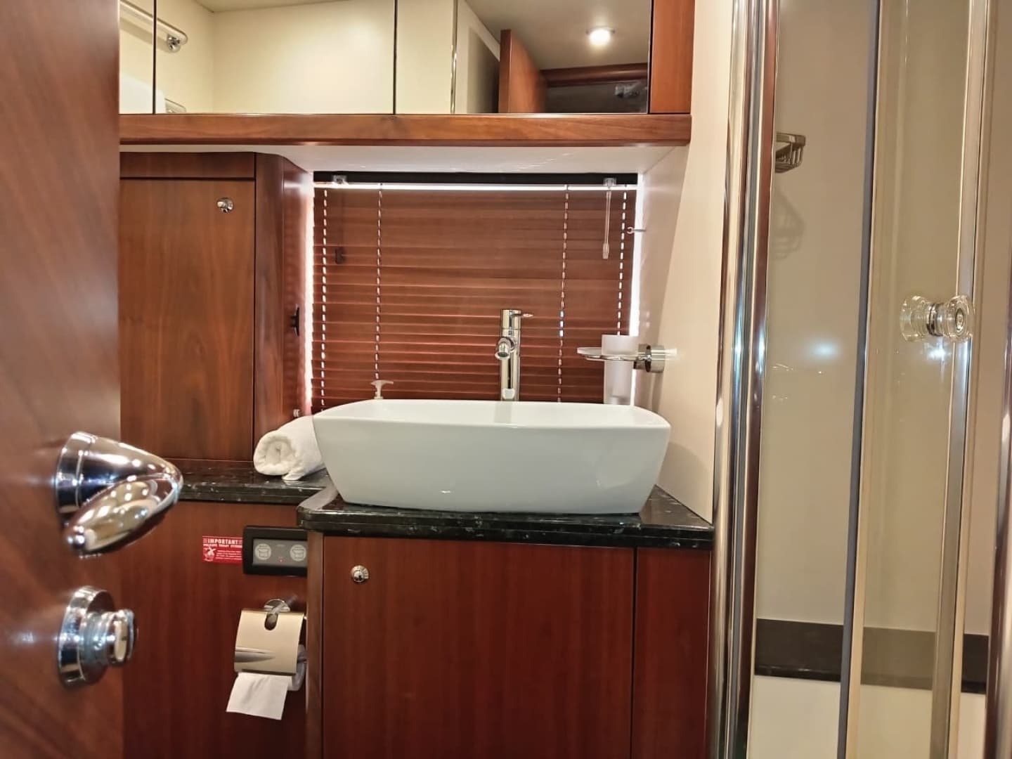 2006 Sunseeker Predator 82