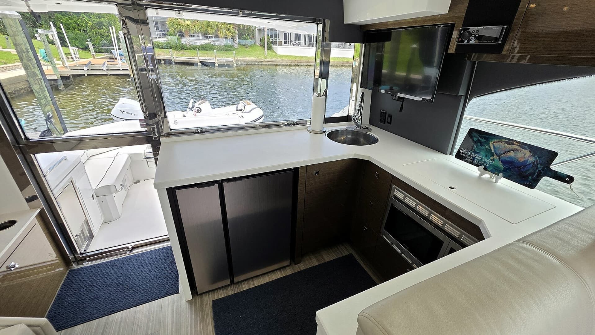 Main Cabin Galley Aft