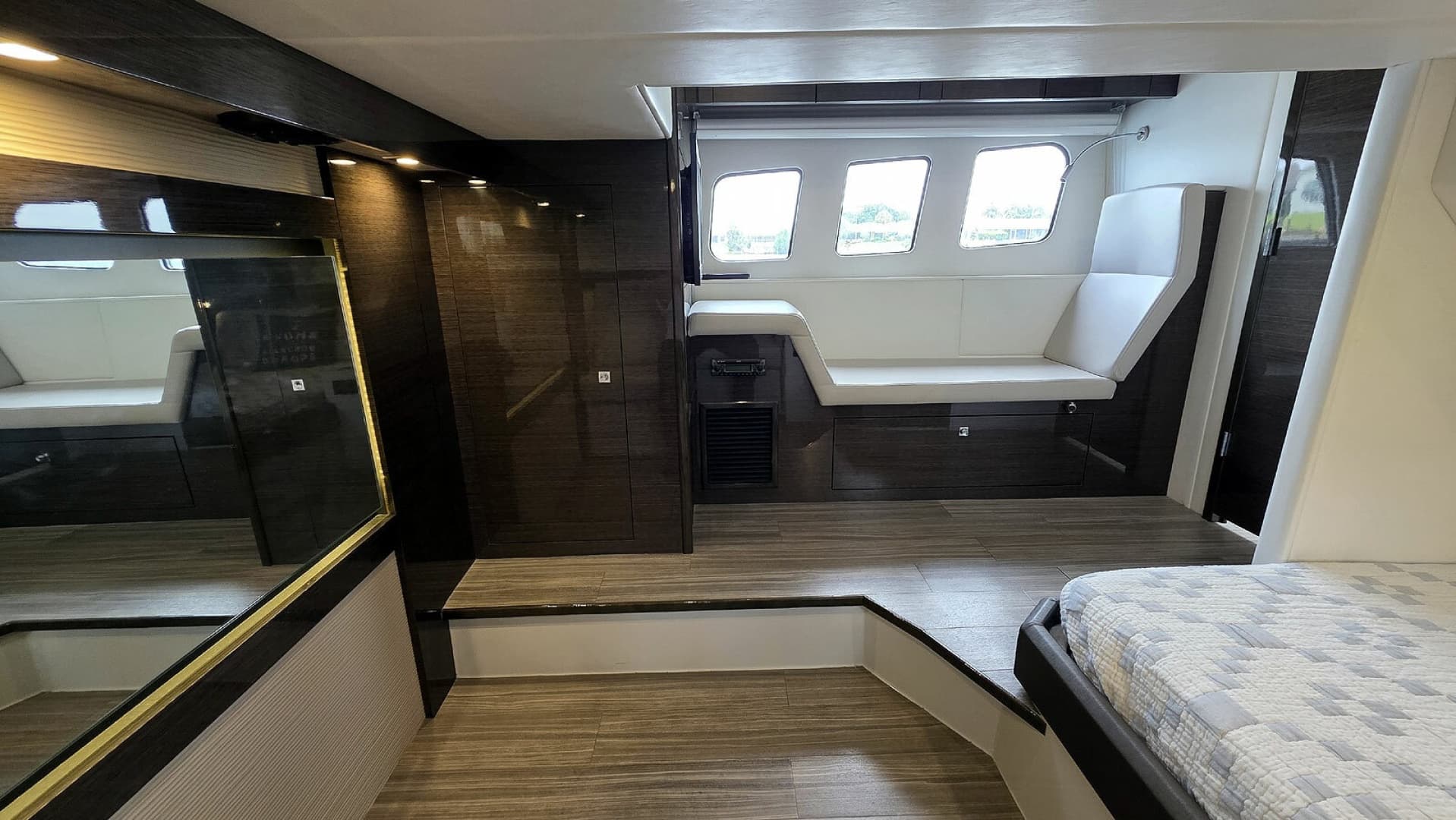 VIP Stateroom Port