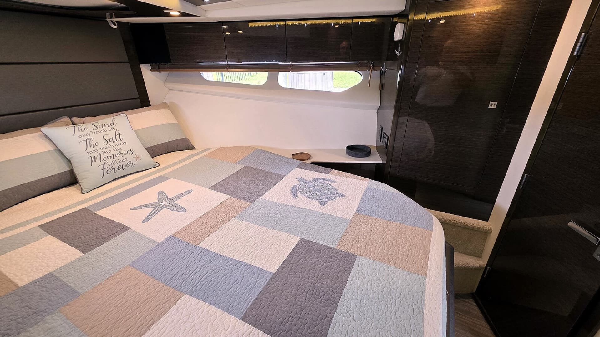Master Stateroom Starboard