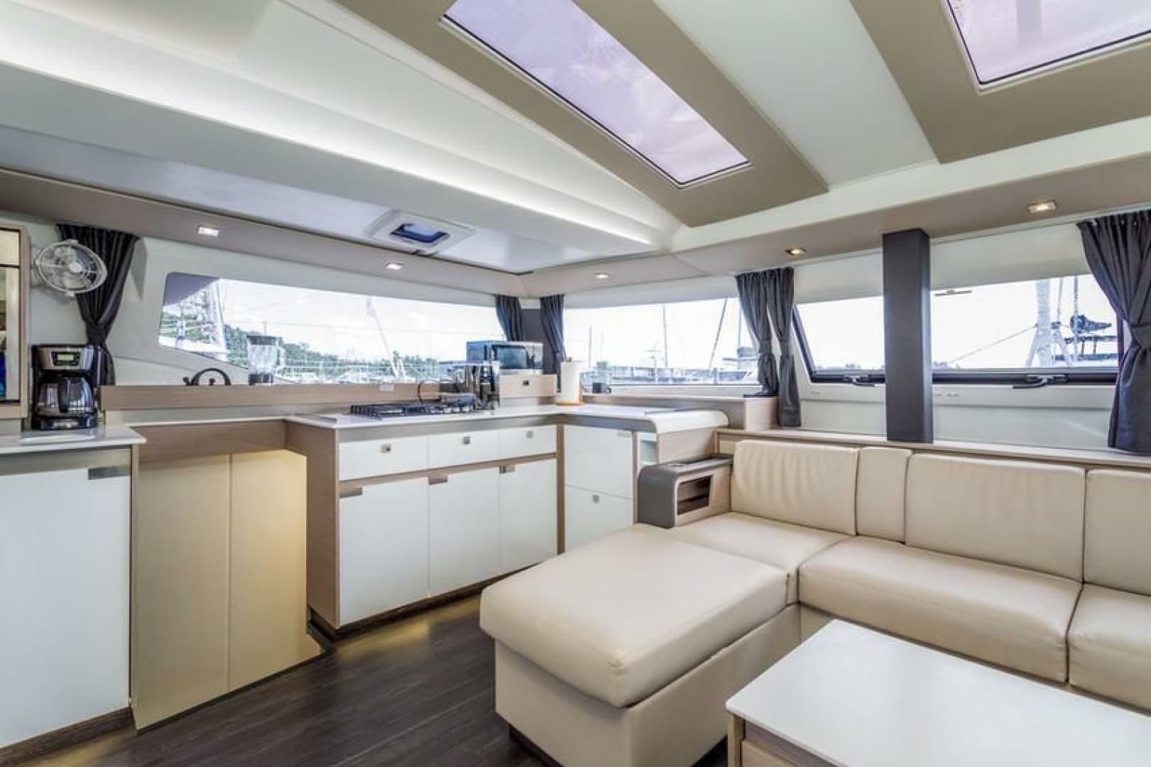 2022 Fountaine Pajot Elba