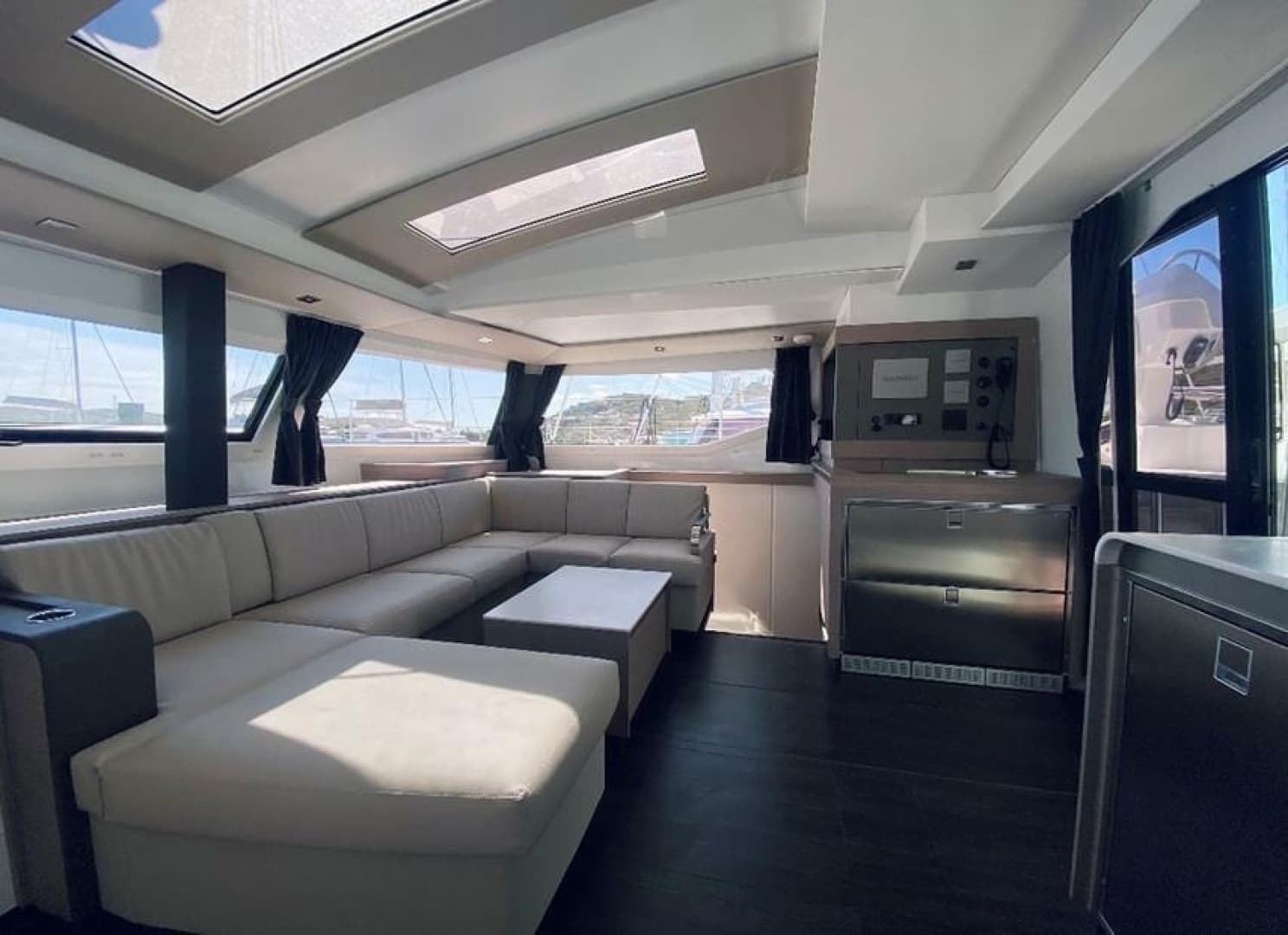 2022 Fountaine Pajot Elba