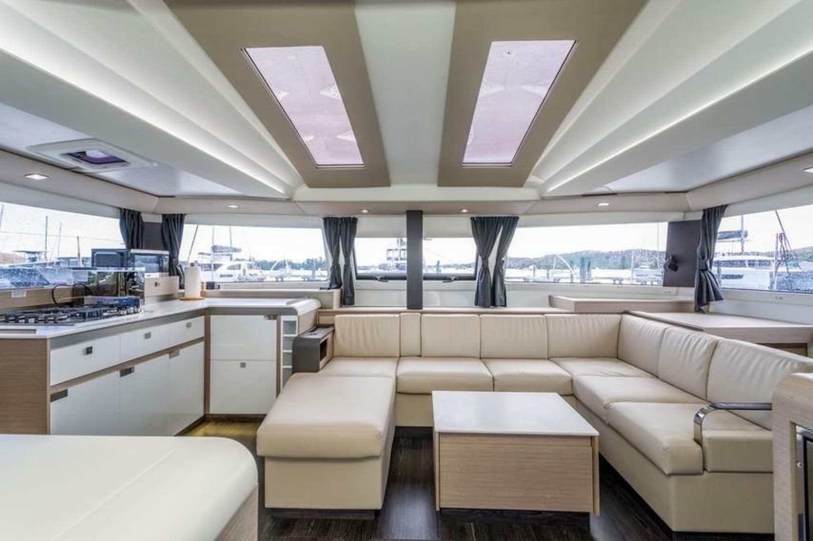 2022 Fountaine Pajot Elba
