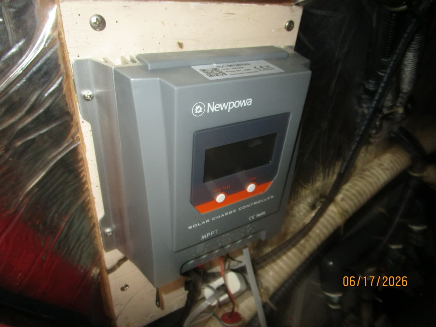 43' Carver solar panels controller