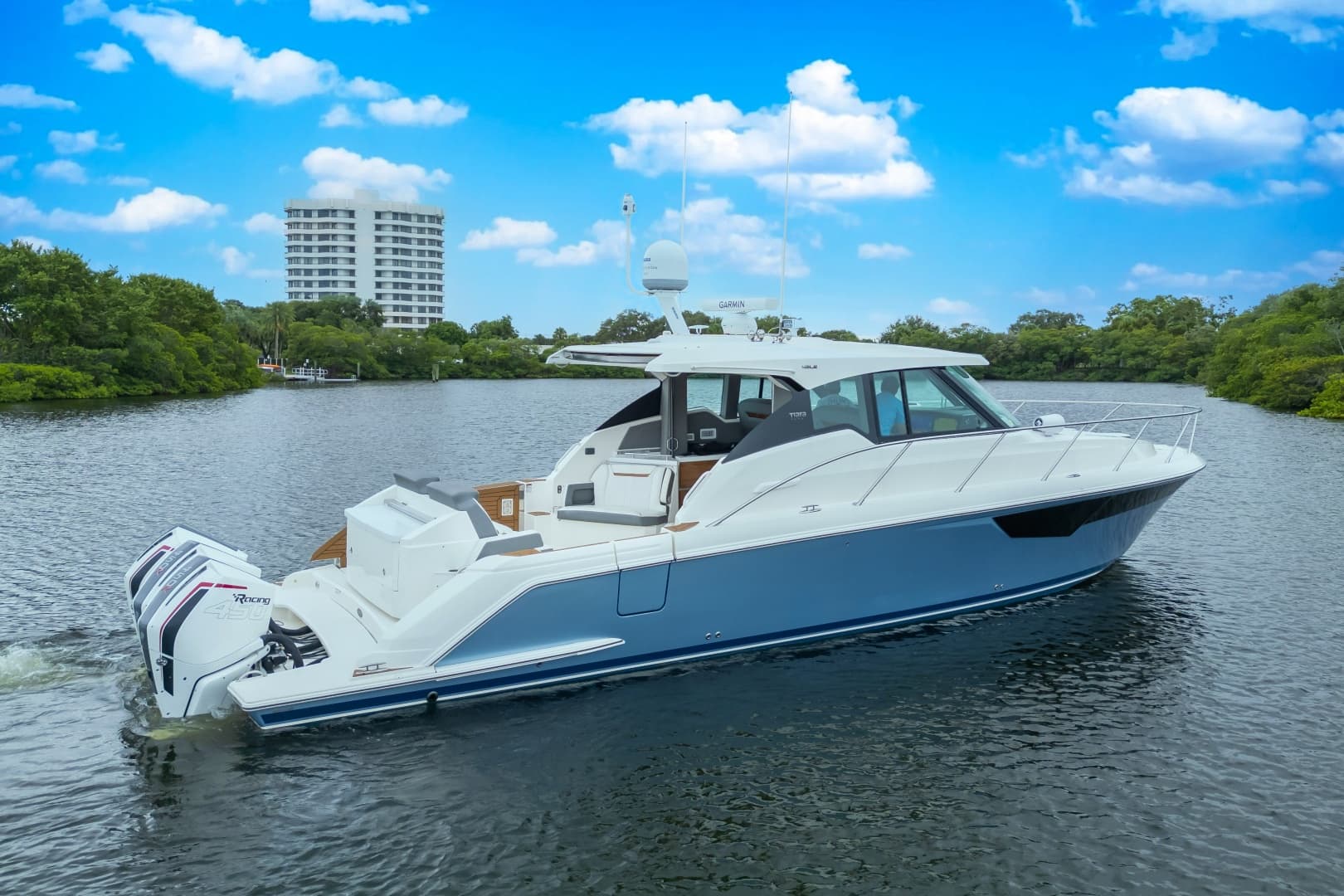 2021 Tiara Yachts 43 LE