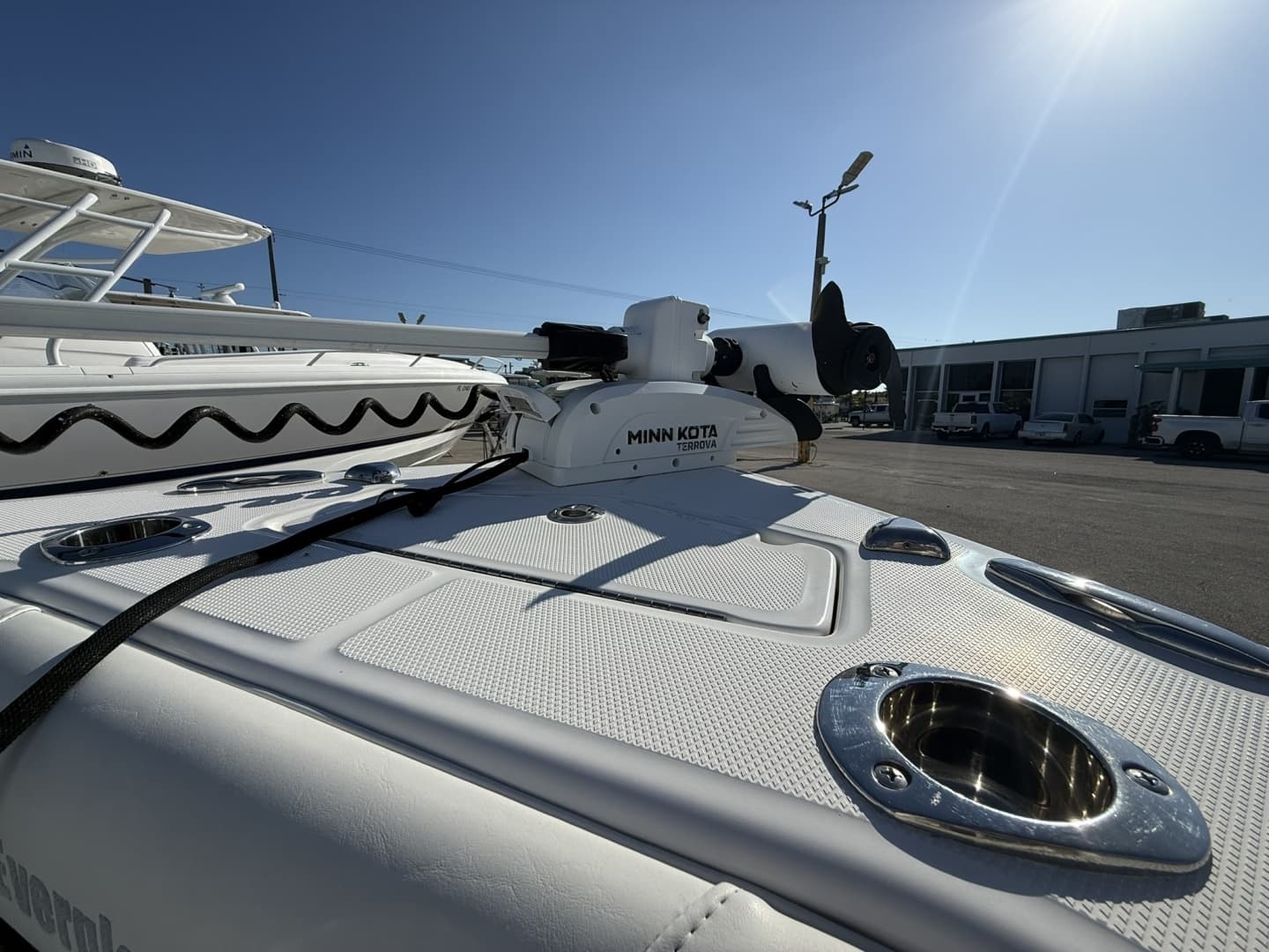 2021 Everglades 243 CC