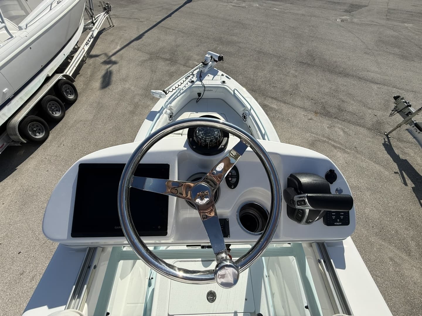 2021 Everglades 243 CC