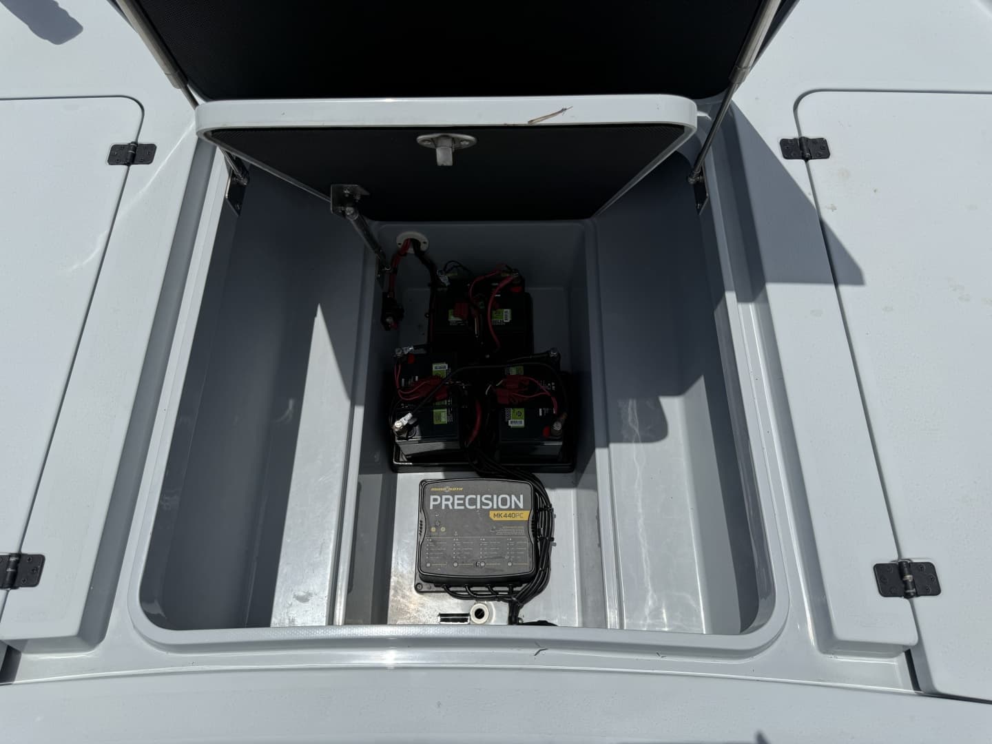 2017 Yellowfin 24 Bay CE