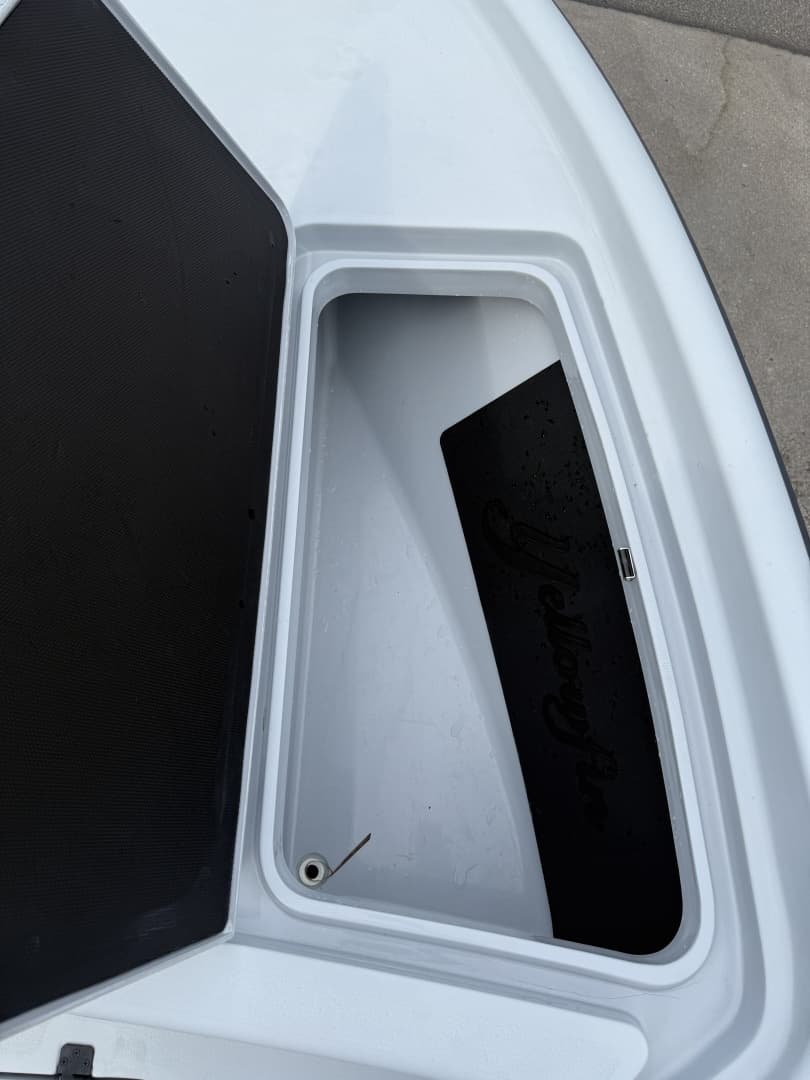 2017 Yellowfin 24 Bay CE
