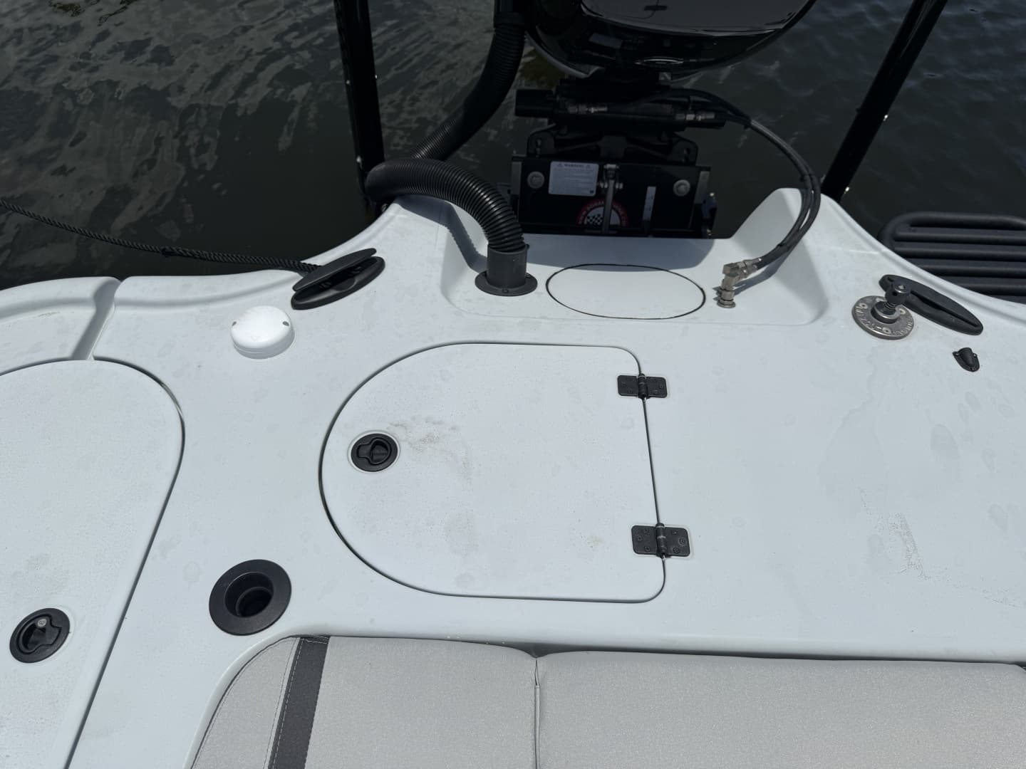2017 Yellowfin 24 Bay CE