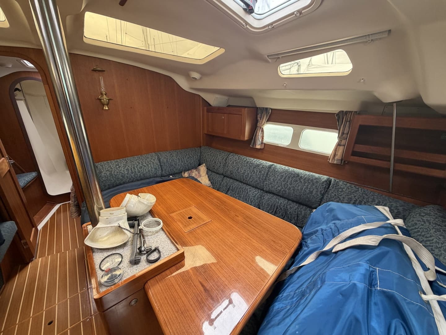 1998 Hunter 410