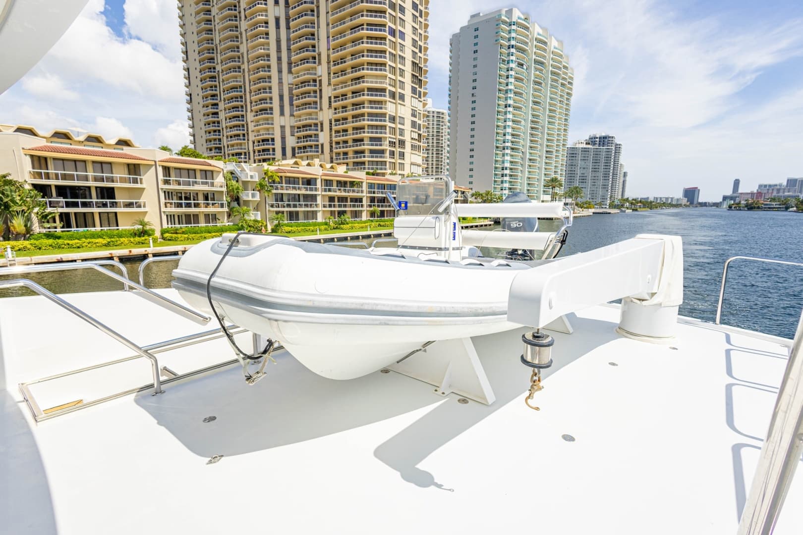 2008 Hargrave Enclosed Skylounge