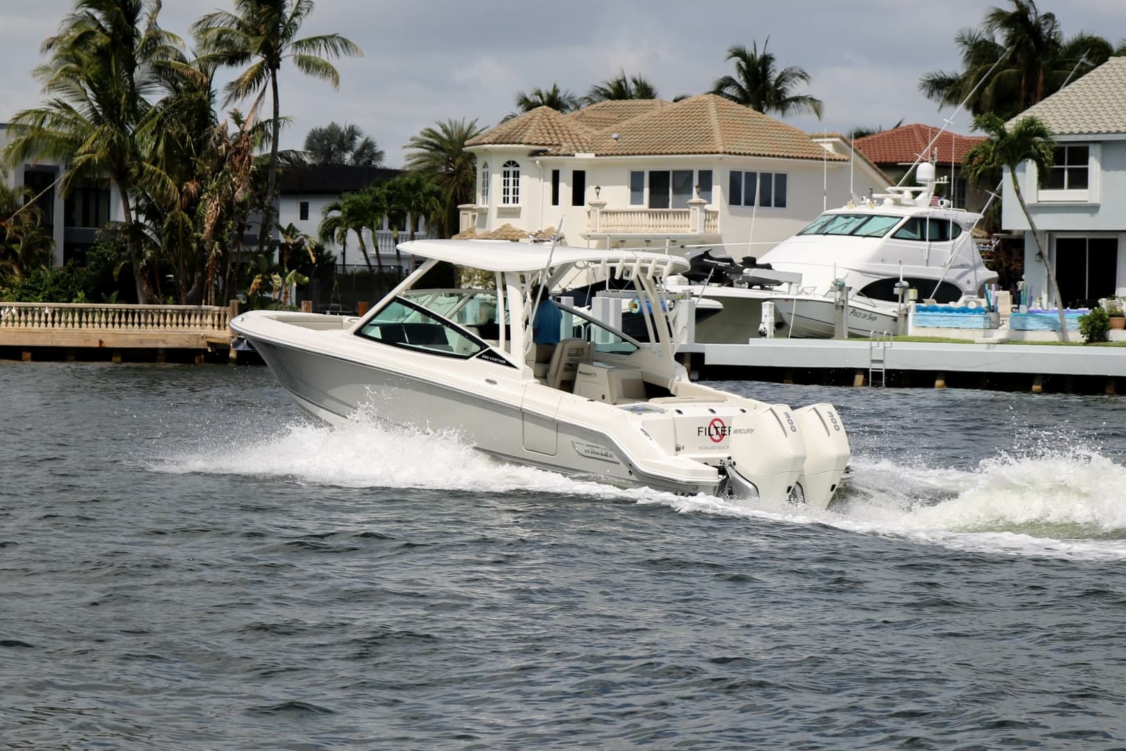 Boston Whaler 28 NO FILTER - Exterior Profile