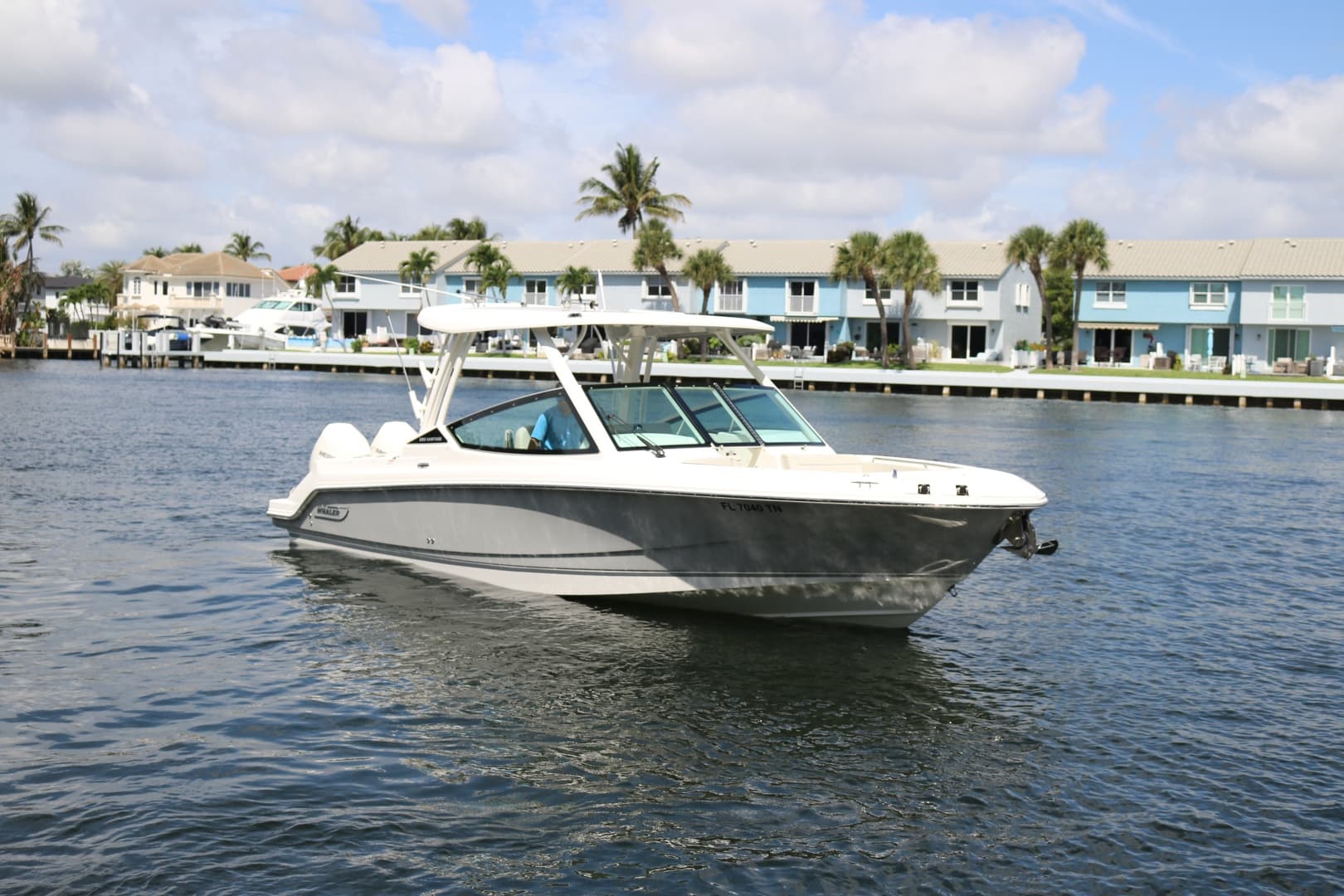 Boston Whaler 28 NO FILTER - Exterior Profile
