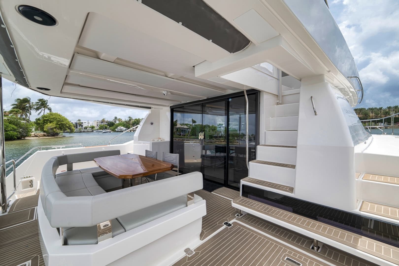 2023 Leopard 46 Powercat