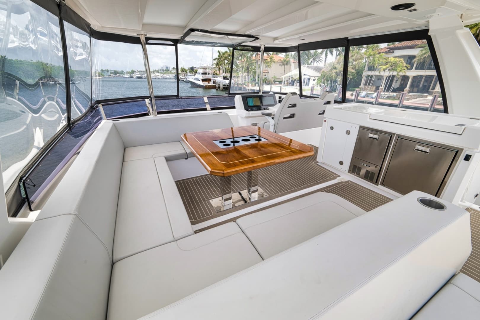 2023 Leopard 46 Powercat