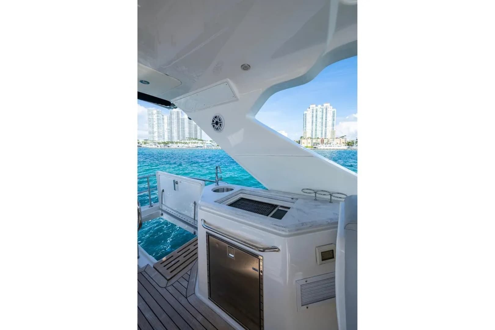 2018 Sea Ray L550 Fly