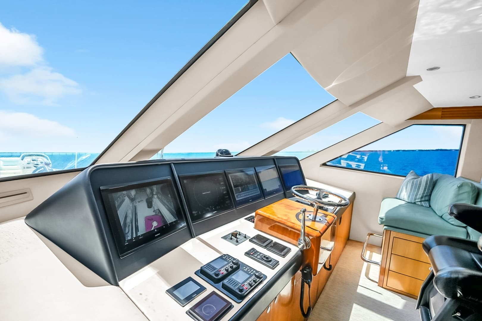 2008 Hatteras Convertible