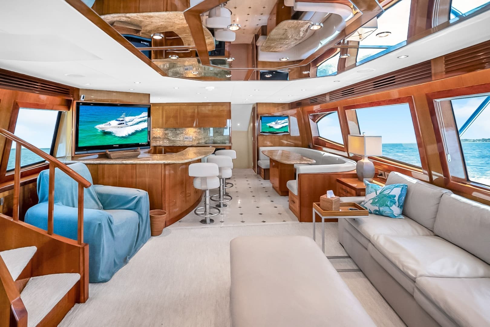 2008 Hatteras Convertible