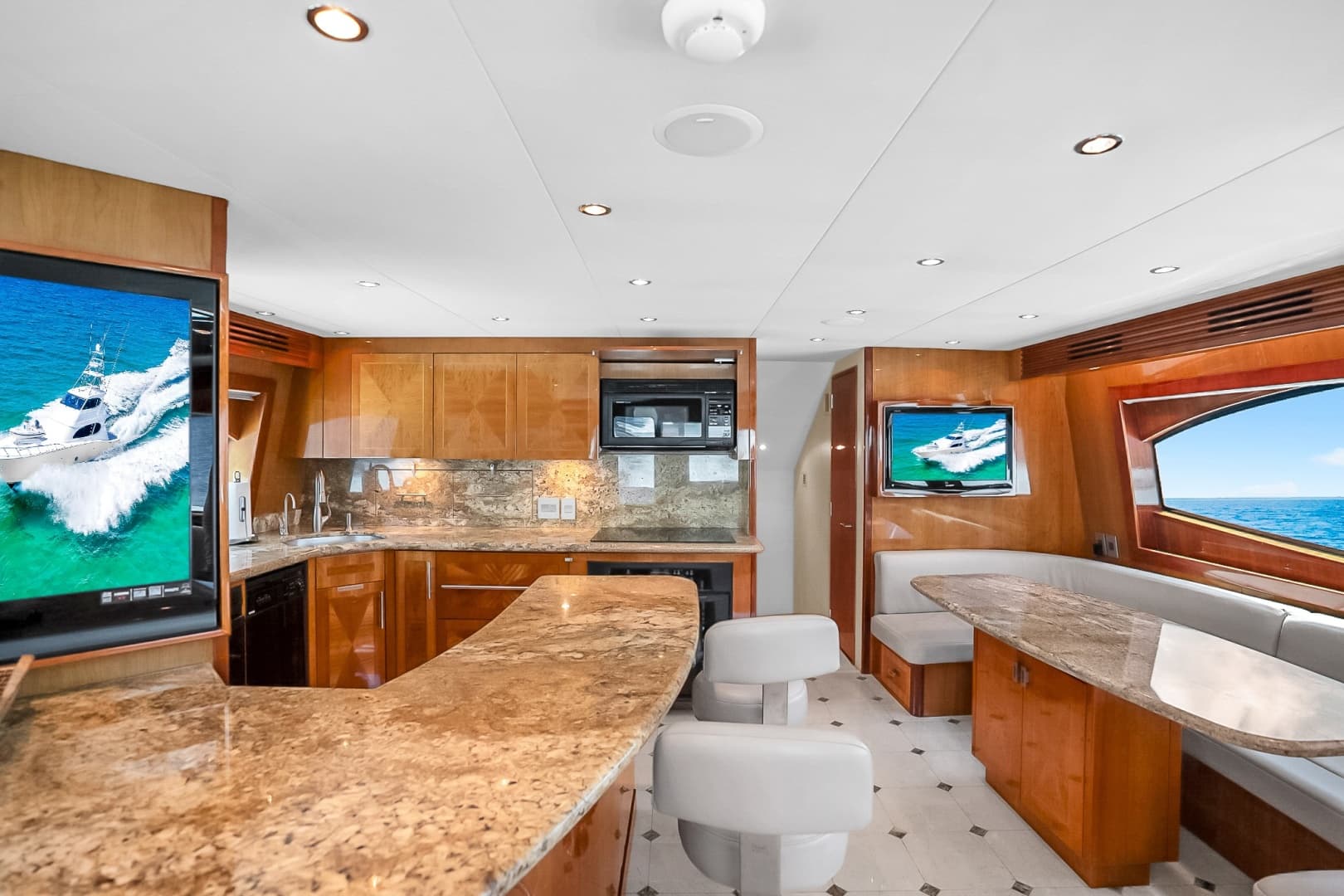 2008 Hatteras Convertible