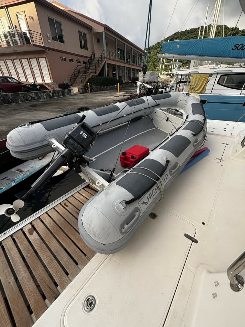2011 Voyage Yachts 520