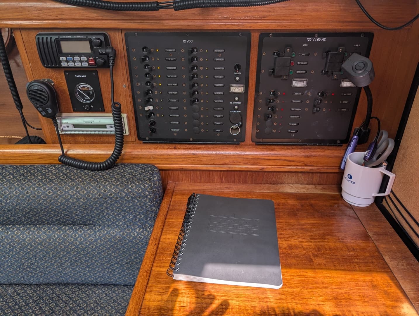 2006 Hunter 33