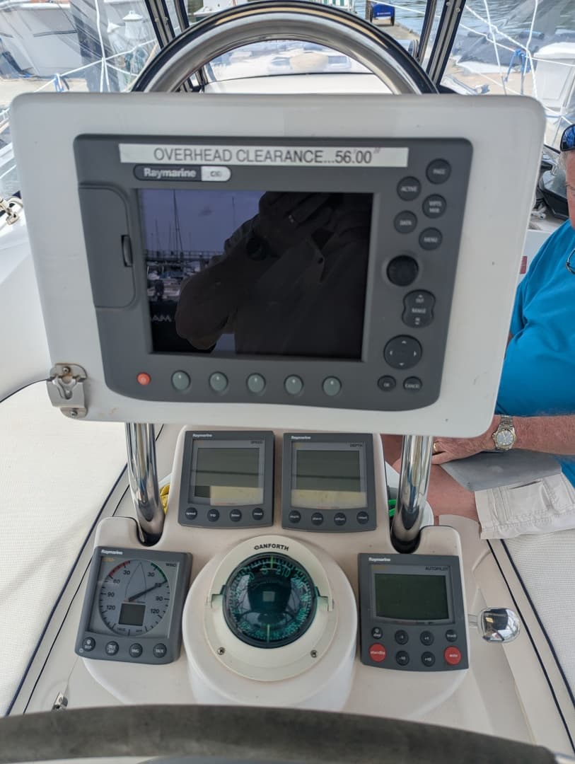 2006 Hunter 33