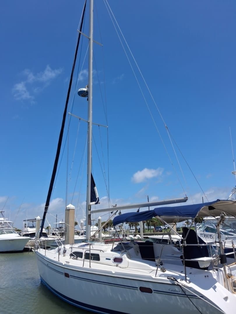 2005 Catalina 350