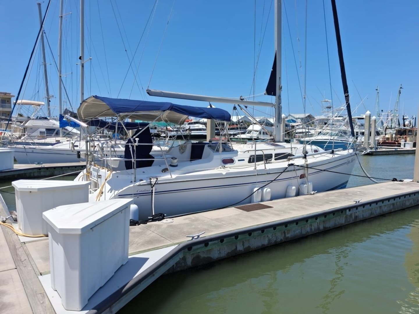 2005 Catalina 350