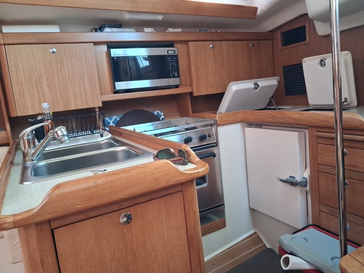 2005 Catalina 350