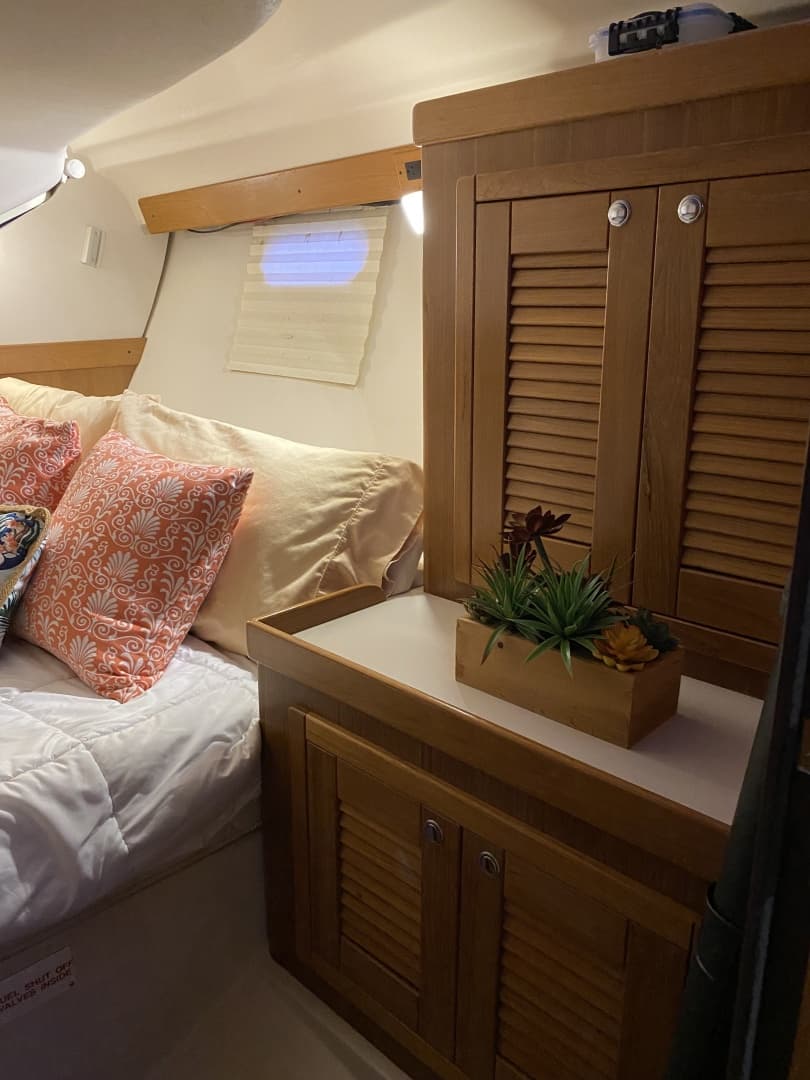 2005 Catalina 350