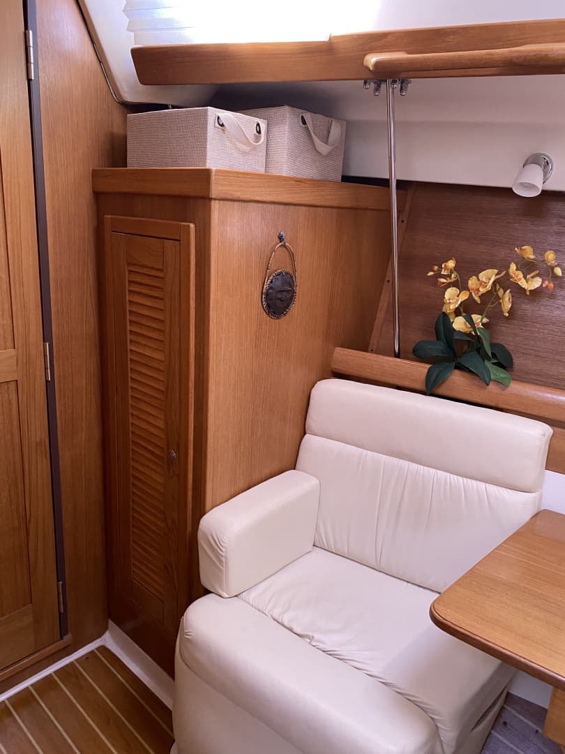 2005 Catalina 350