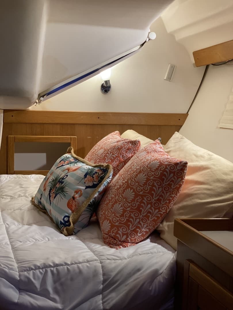 2005 Catalina 350