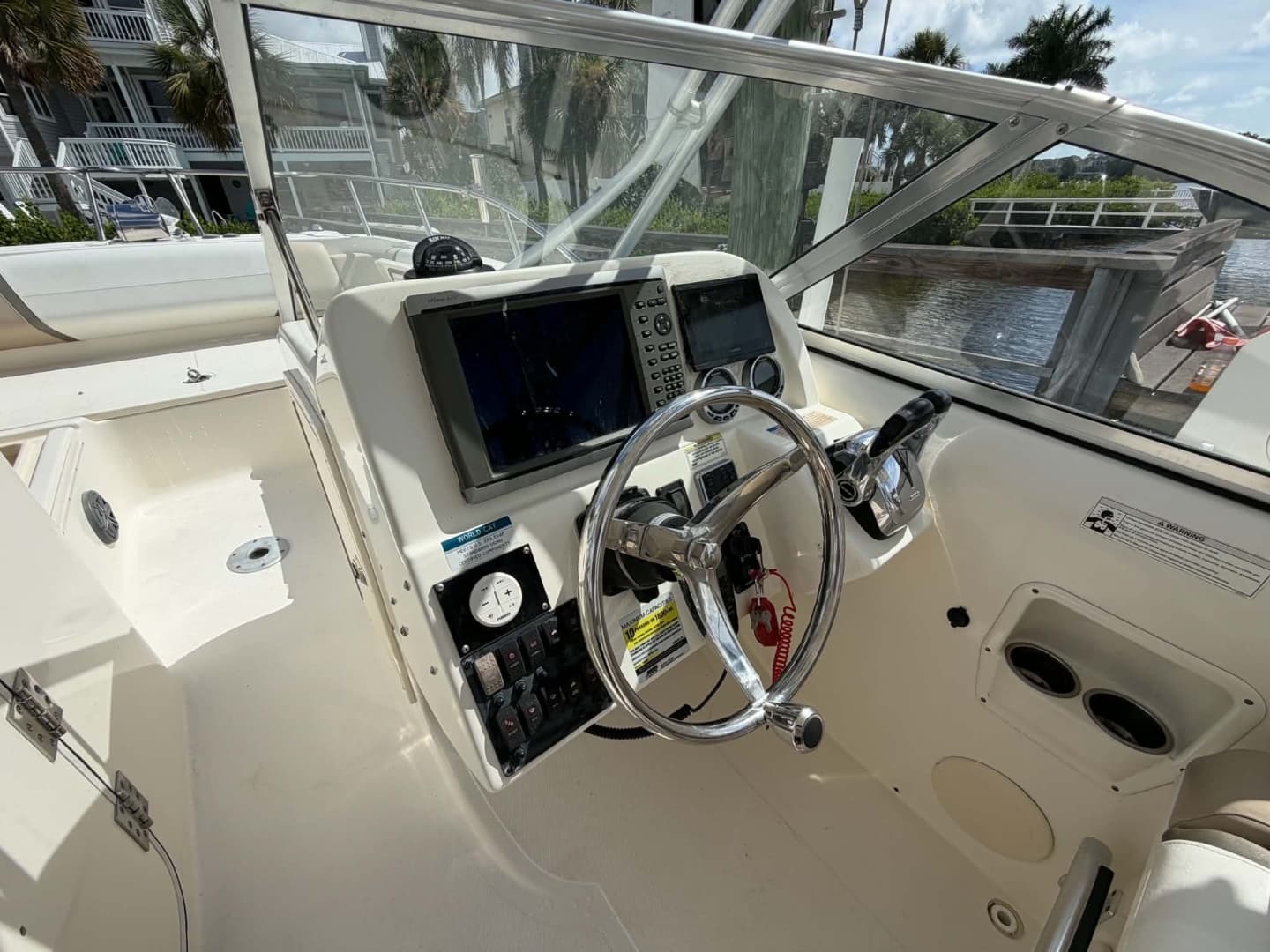 2015 World Cat 255 DC