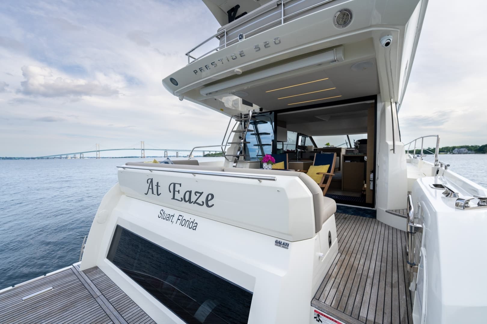 2022 Prestige 520