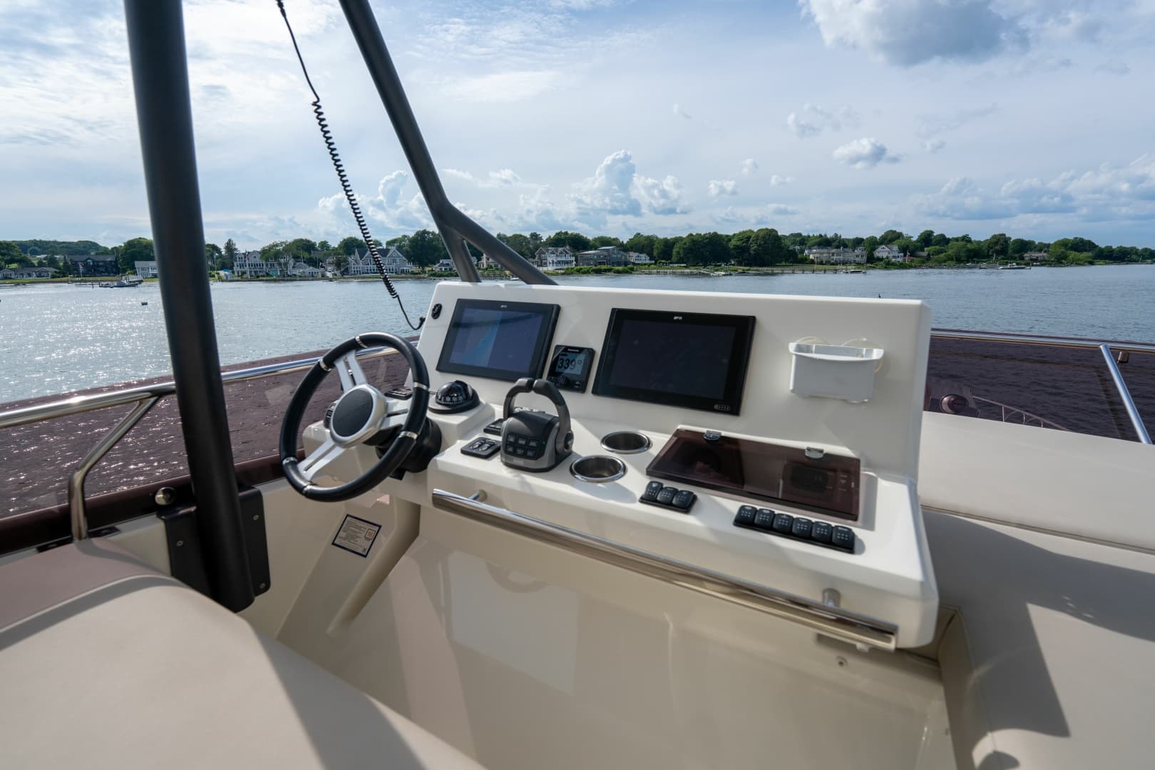 2022 Prestige 520