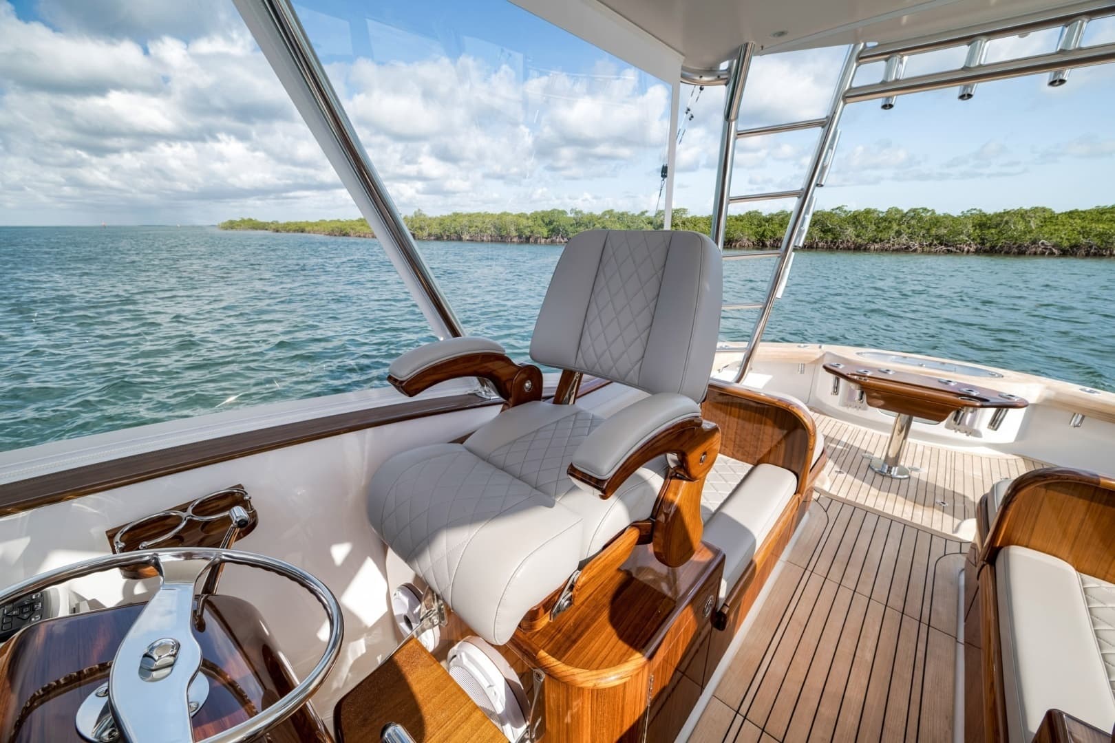 2022 Winter Custom Yachts 38 Walk Around