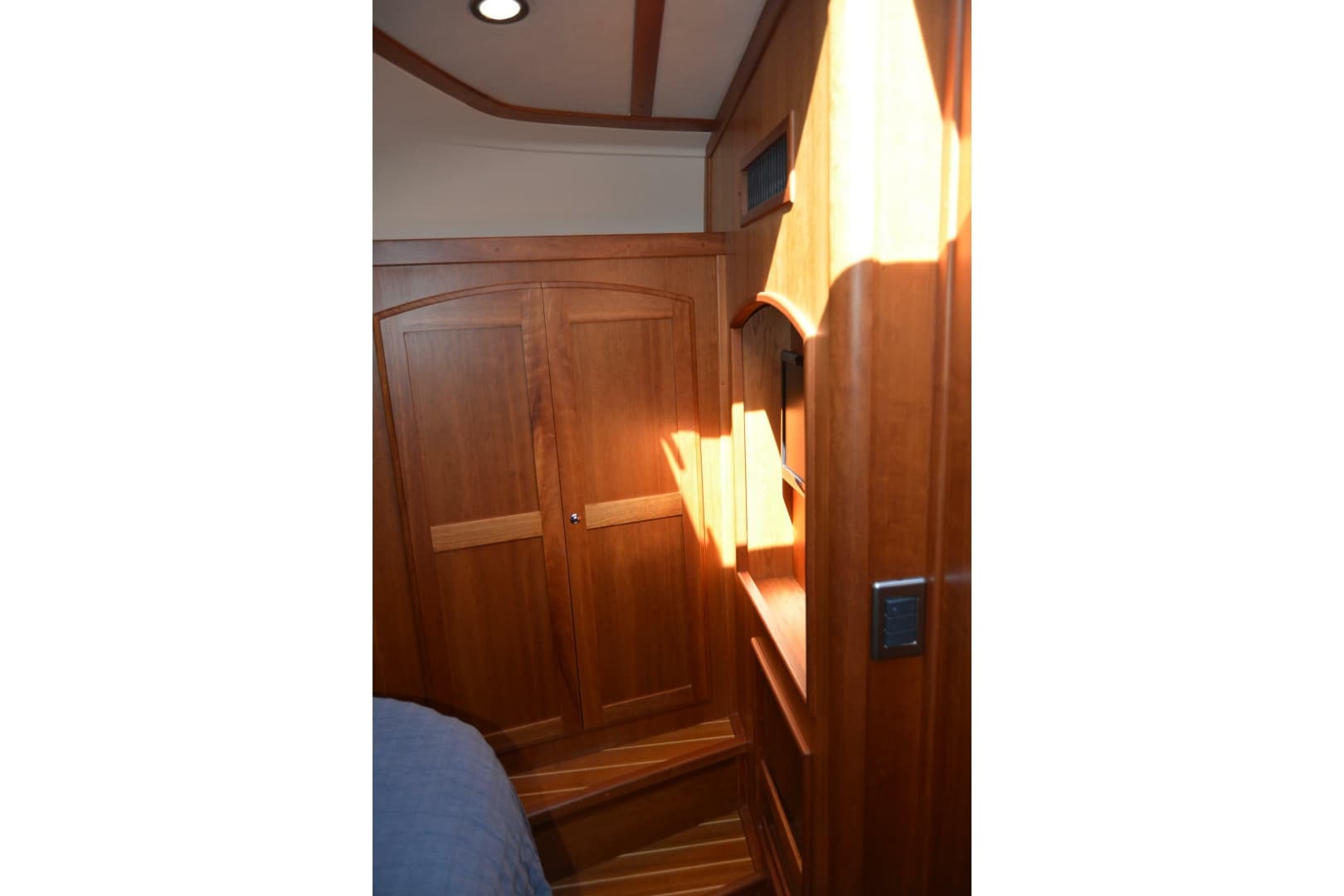 2012 Sabre 48 Salon Express
