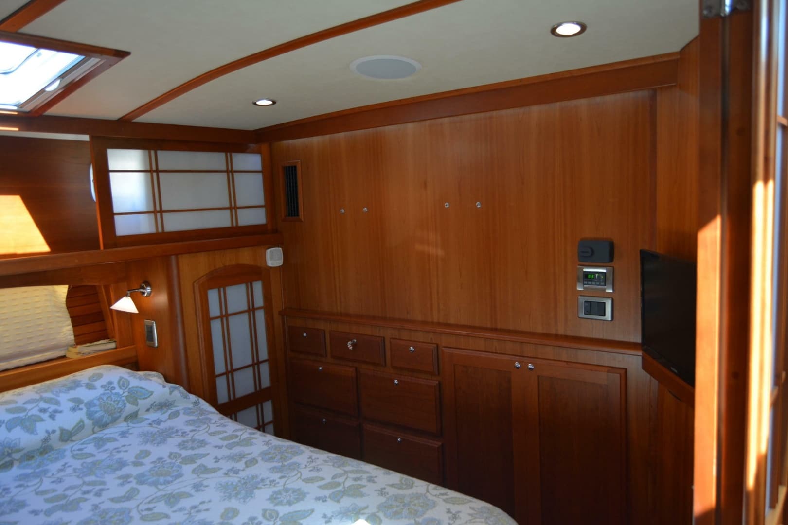 2012 Sabre 48 Salon Express