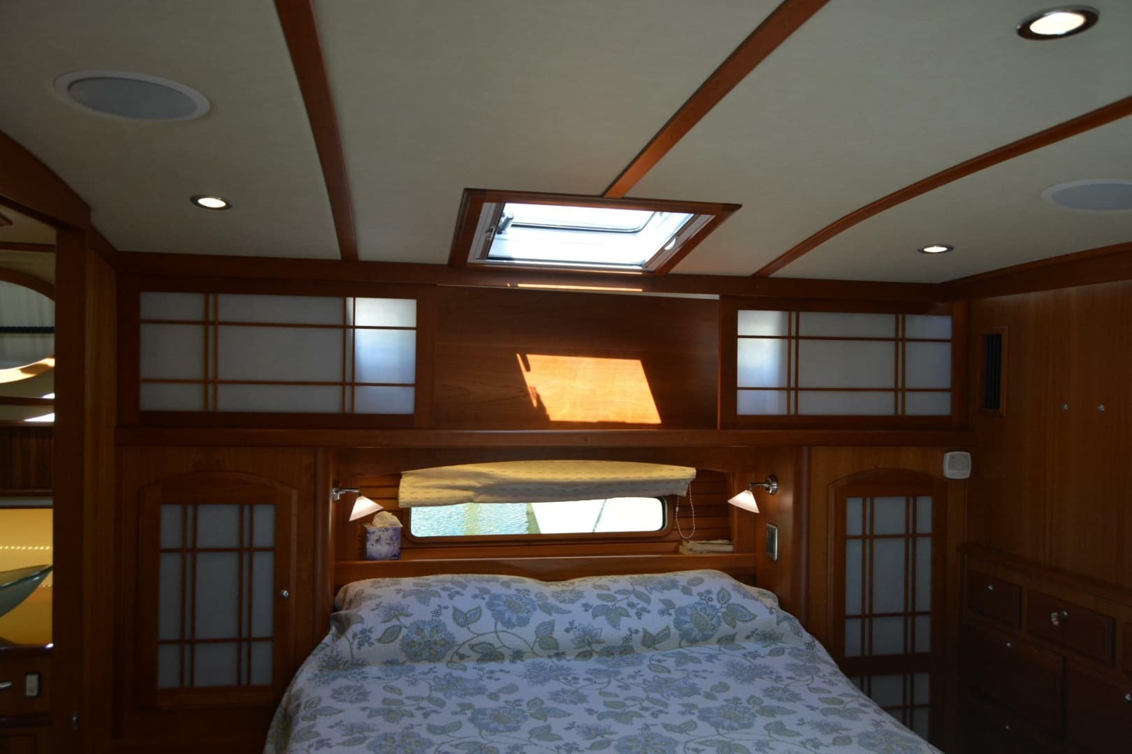 2012 Sabre 48 Salon Express