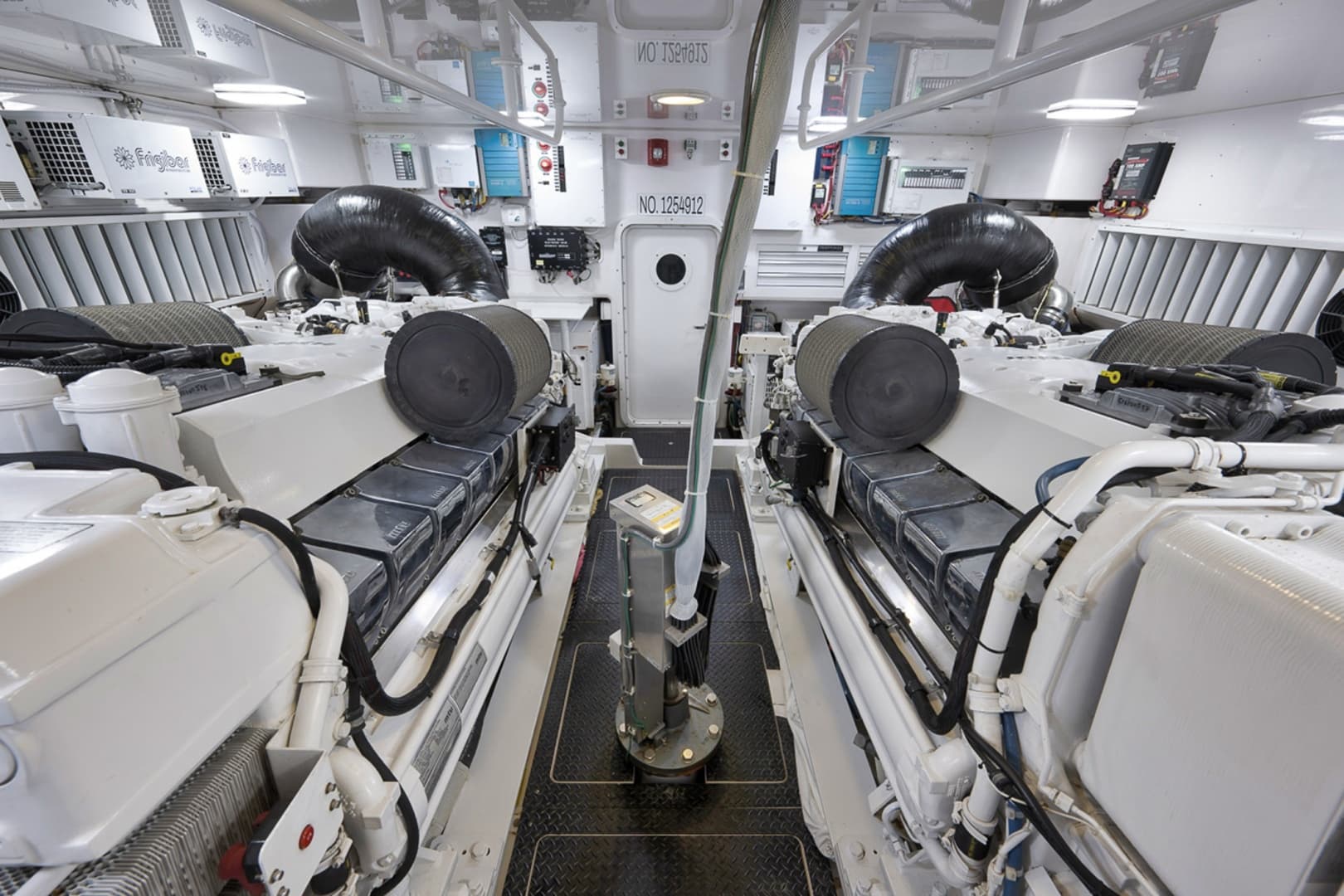2015 Viking 76 Enclosed Bridge