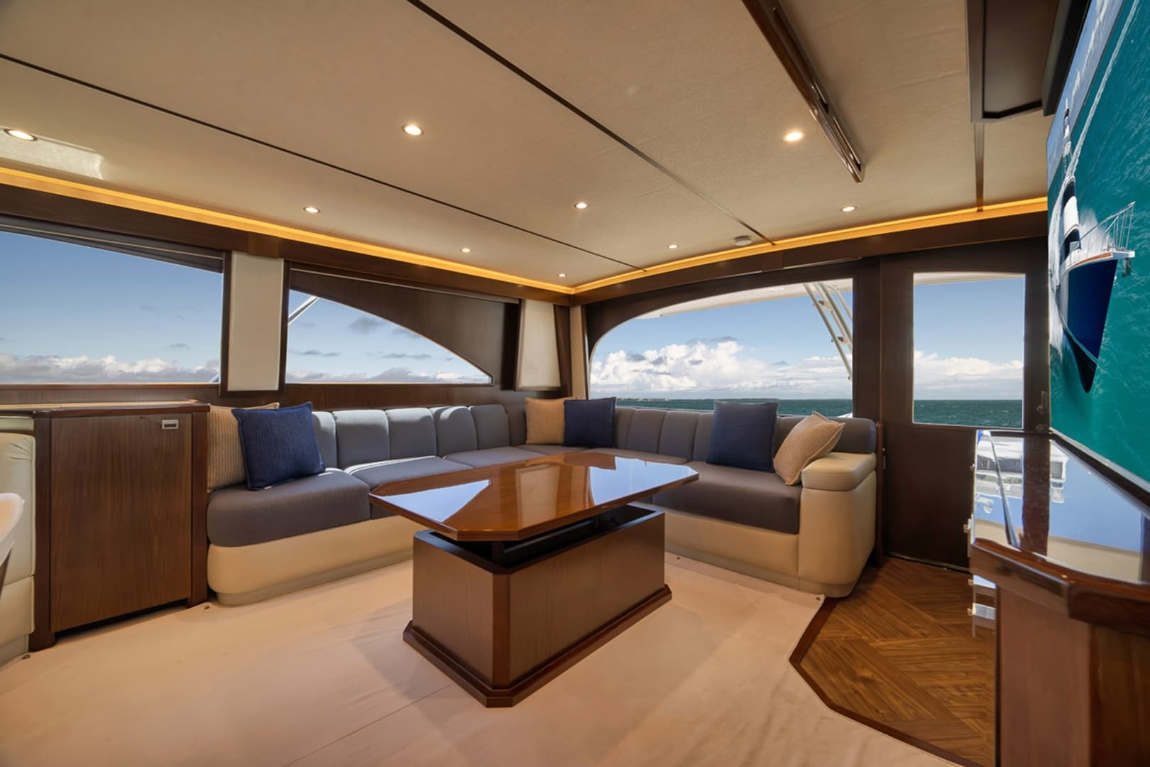 2015 Viking 76 Enclosed Bridge
