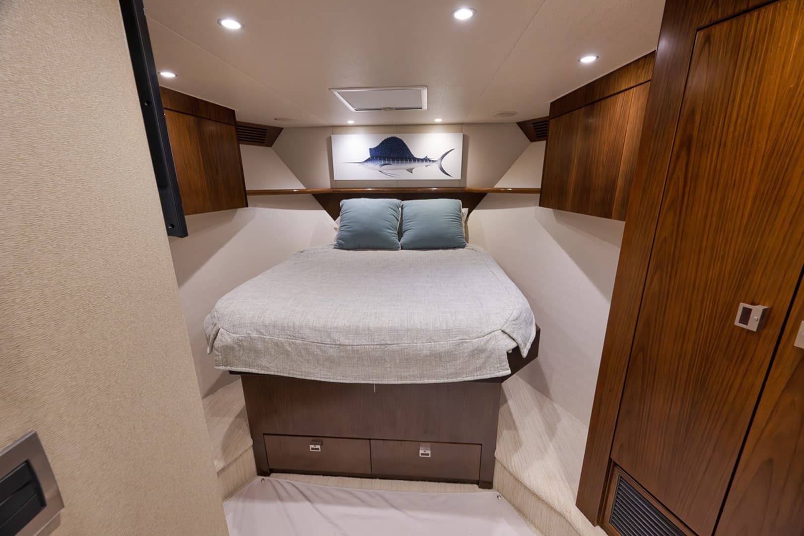 2015 Viking 76 Enclosed Bridge