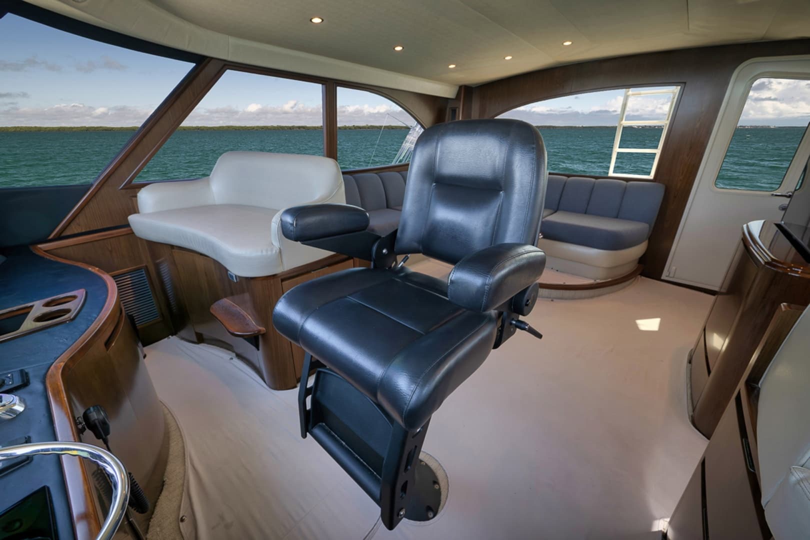 2015 Viking 76 Enclosed Bridge