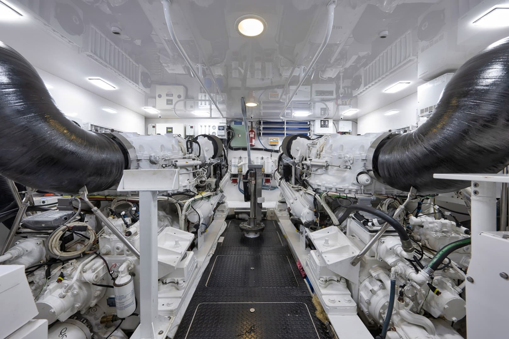 2015 Viking 76 Enclosed Bridge
